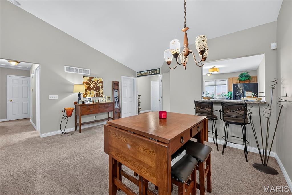 384-386 Shadow Pines Drive Property Photo 11