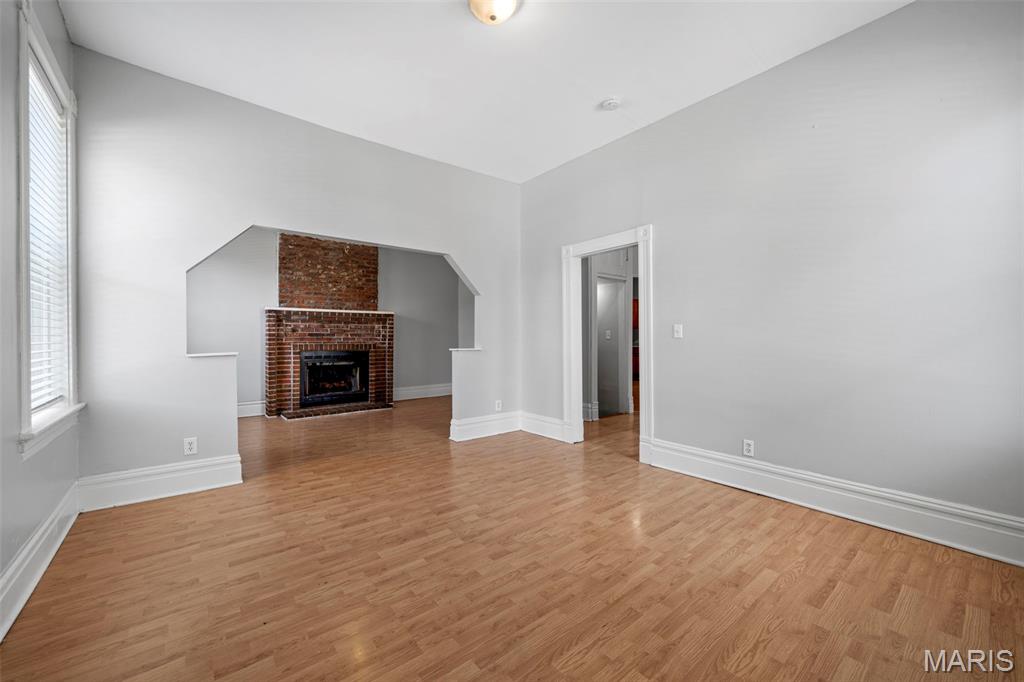4717 S Compton Avenue Property Photo 4