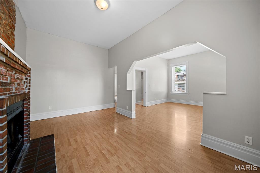 4717 S Compton Avenue Property Photo 7