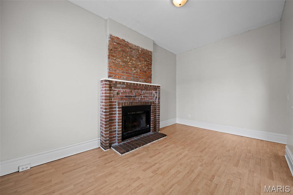 4717 S Compton Avenue Property Photo 8