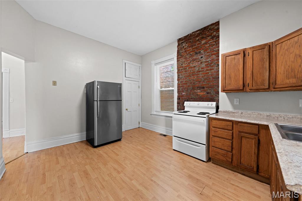 4717 S Compton Avenue Property Photo 15