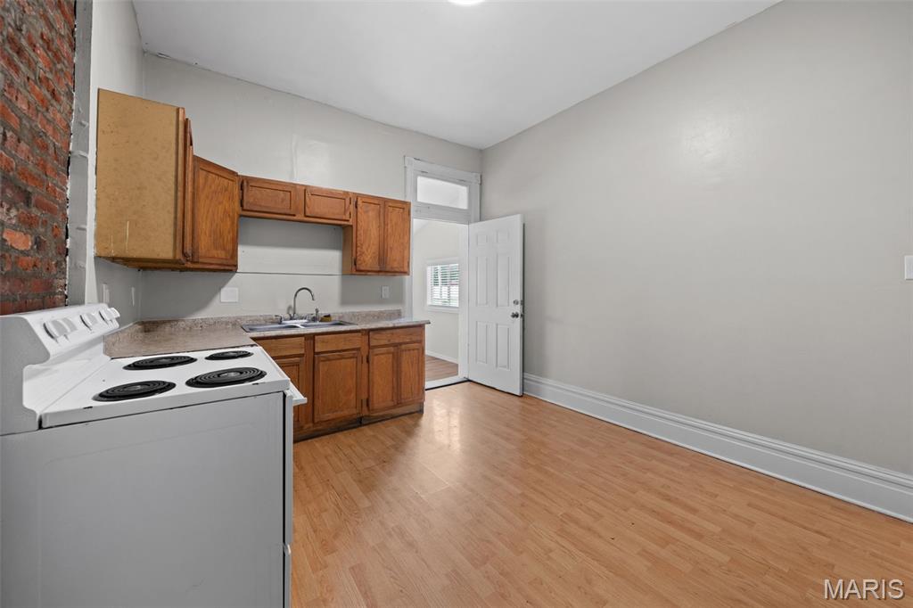 4717 S Compton Avenue Property Photo 17