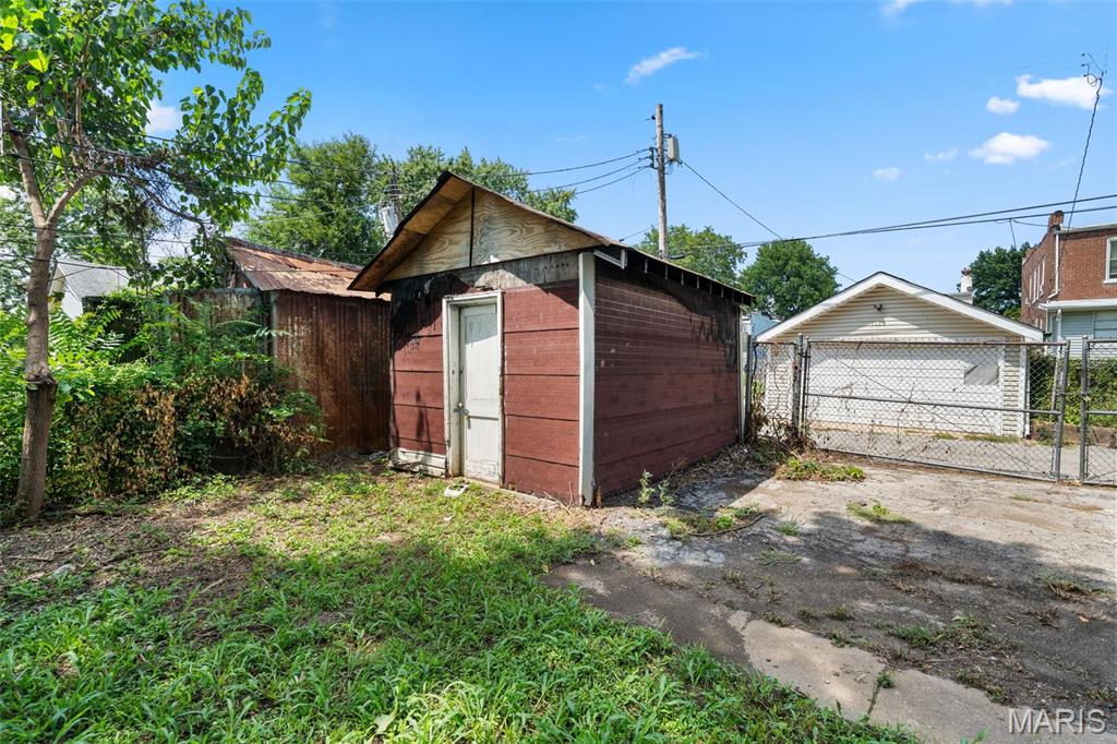 4717 S Compton Avenue Property Photo 32