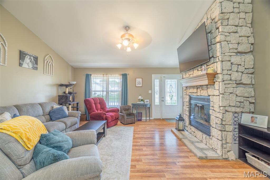 39 Scarlet Oak Court Property Photo 8
