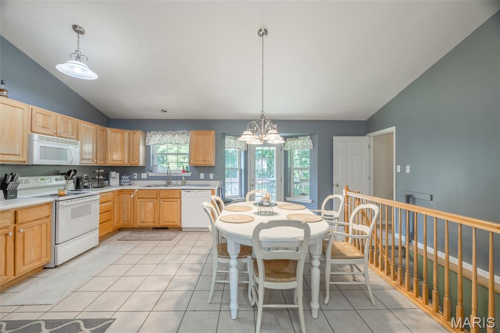 39 Scarlet Oak Court Property Photo 9