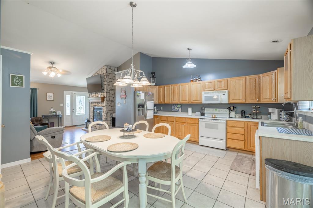 39 Scarlet Oak Court Property Photo 11