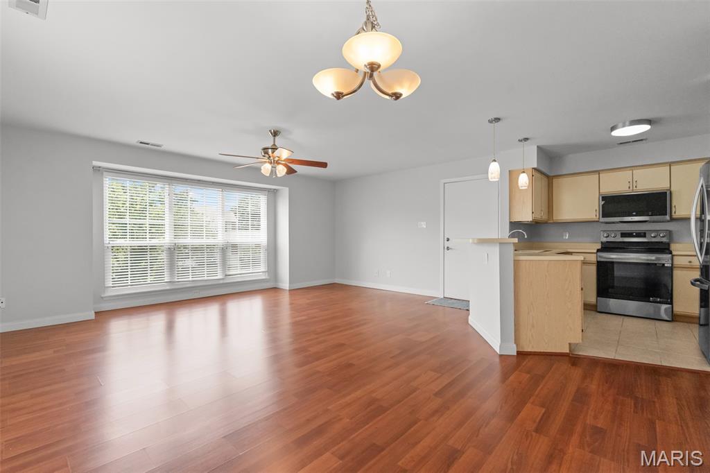 1323 Holgate Drive B Property Photo 8
