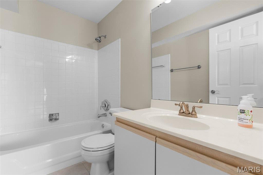 1323 Holgate Drive B Property Photo 17