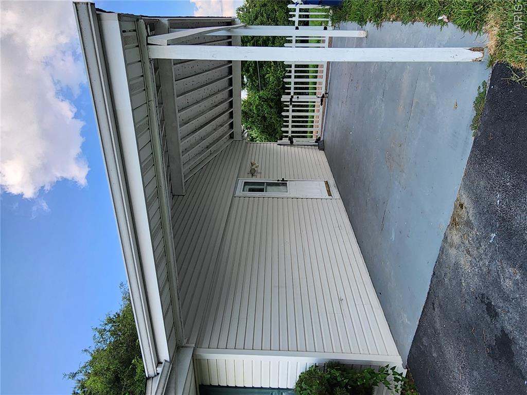702 Vendome Property Photo 3