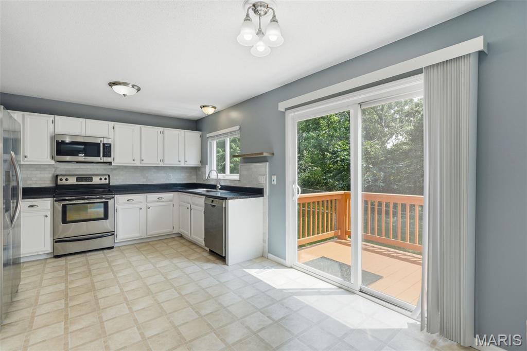 816 Ginger Wood Court Property Photo 6