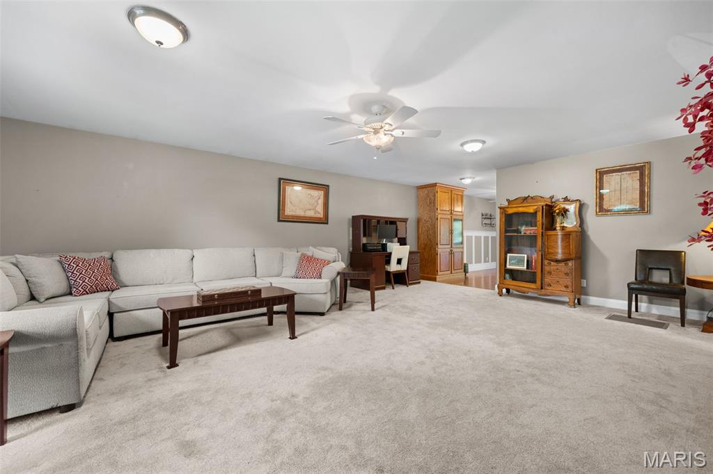 4605 Heidelberg Avenue Property Photo 4