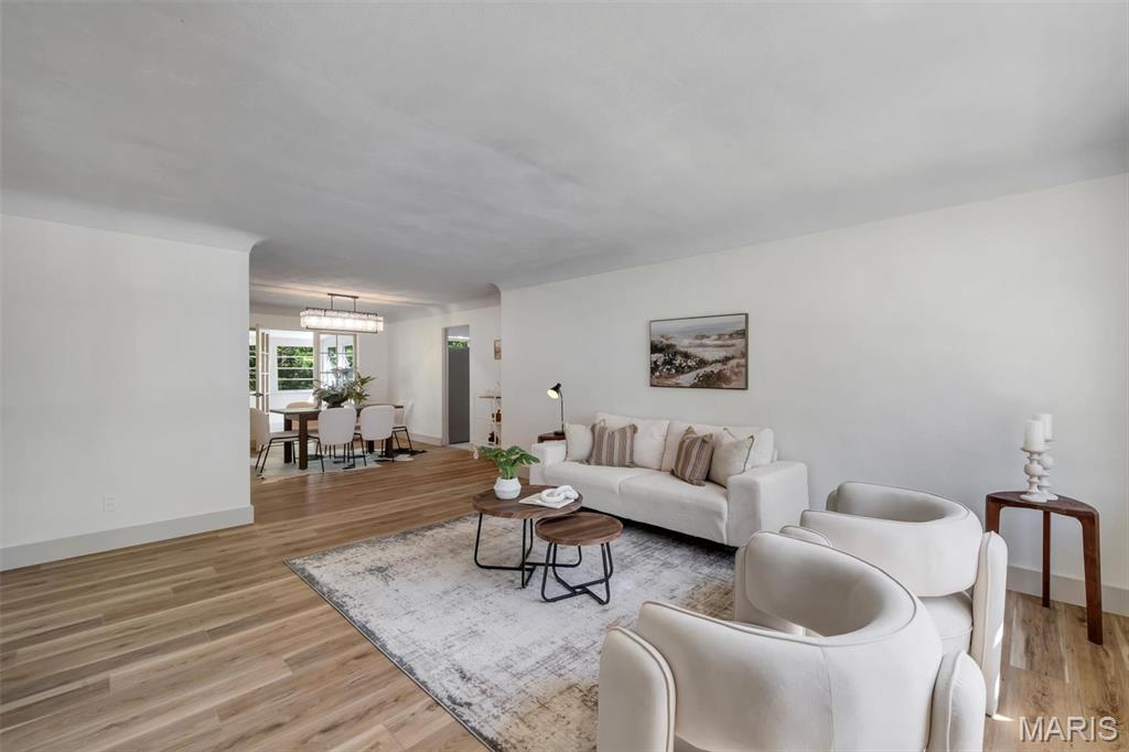 7425 Melrose Avenue Property Photo 8