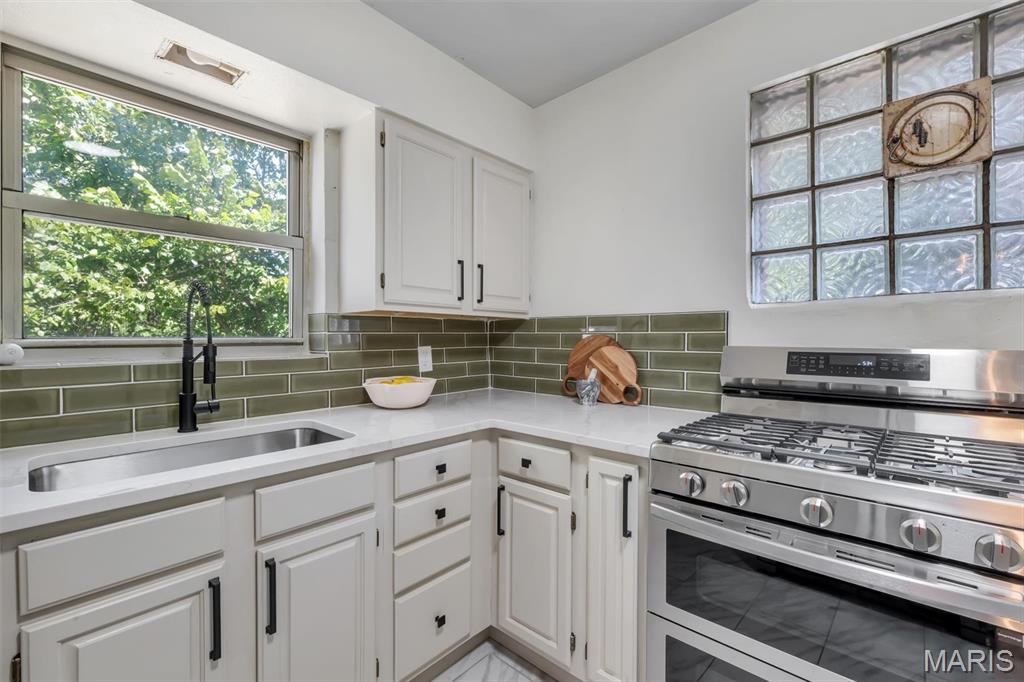 7425 Melrose Avenue Property Photo 16