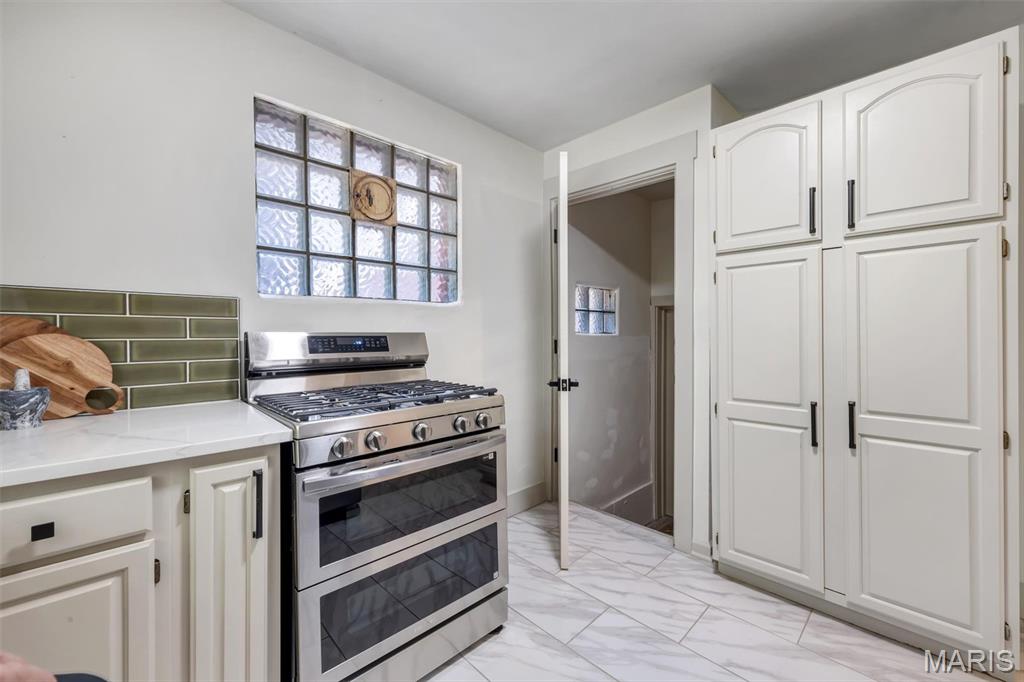 7425 Melrose Avenue Property Photo 18