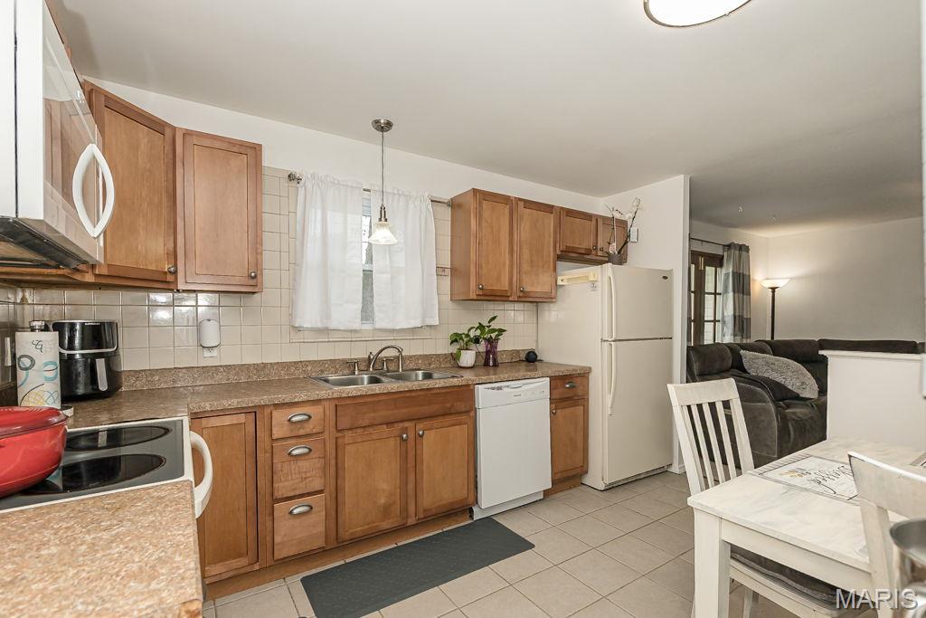 2105 Barcelona Drive Property Photo 12