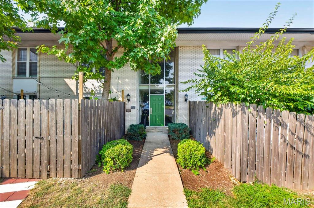 10401 Briarbend Drive 9 Property Photo 1