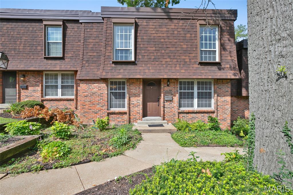 13511 Coliseum Drive Property Photo 1