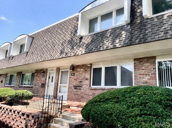 1072 Lafayette Court Property Photo 1