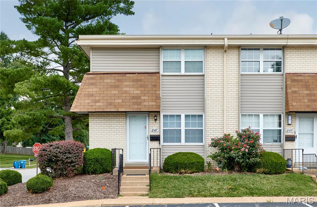 847 Wendevy Court Property Photo 1