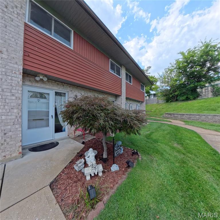 10035 Sakura Drive Property Photo 1