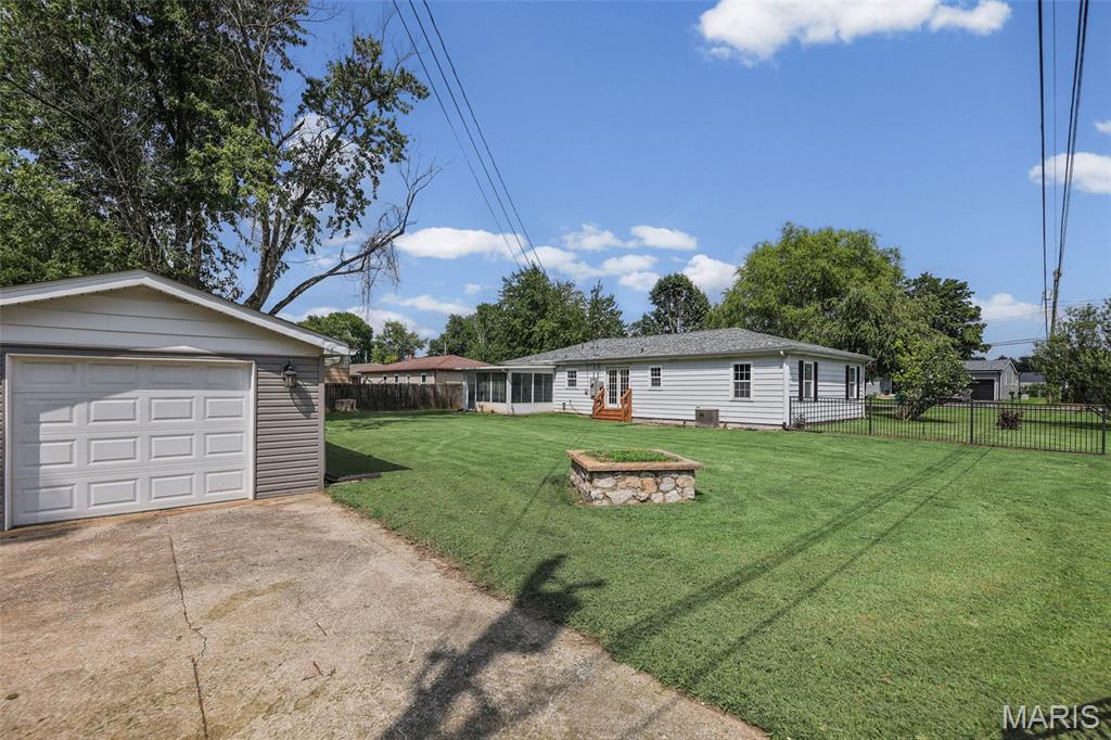 11 Oak Drive Property Photo 2