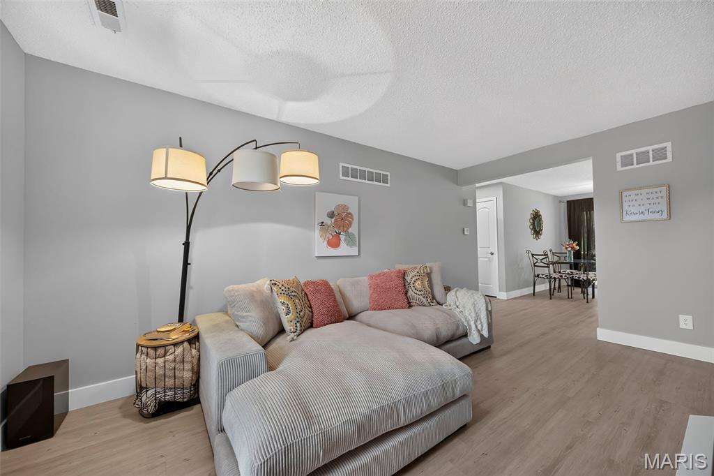 31 Delray E Property Photo 3