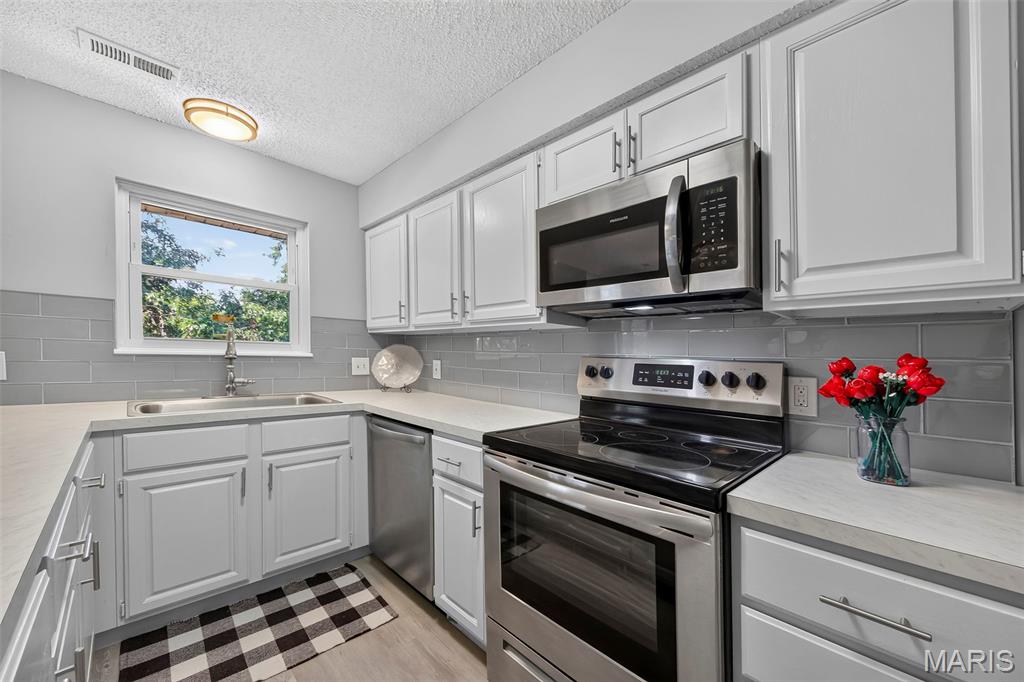31 Delray E Property Photo 14