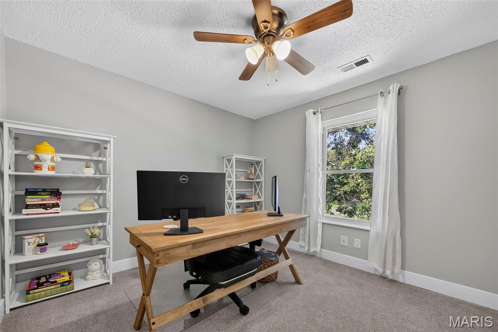 31 Delray E Property Photo 19