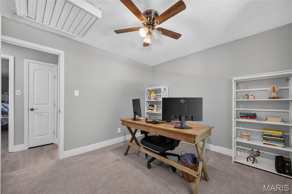 31 Delray E Property Photo 20
