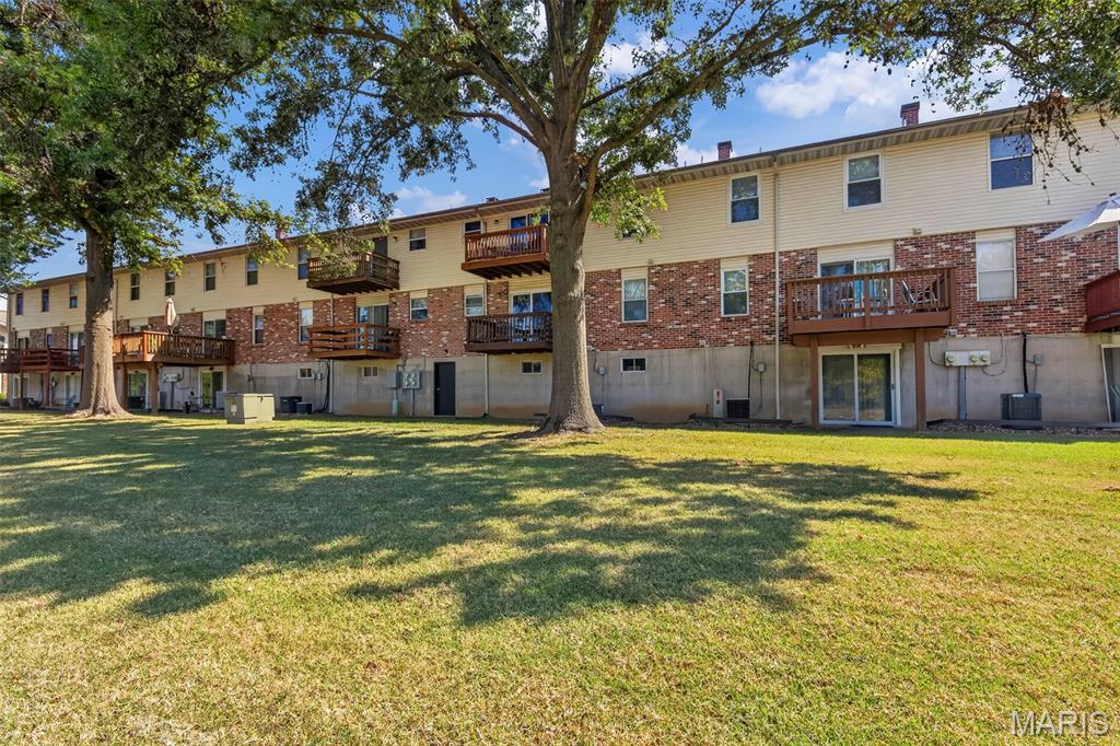 31 Delray E Property Photo 24