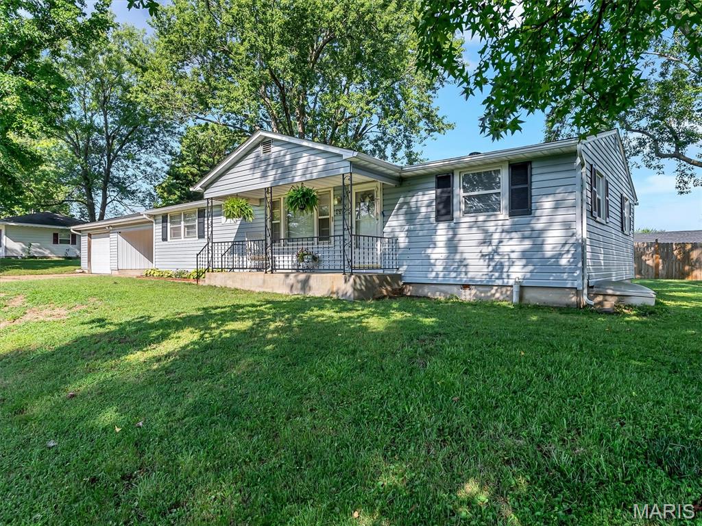 435 Old Springfield Road Property Photo 1