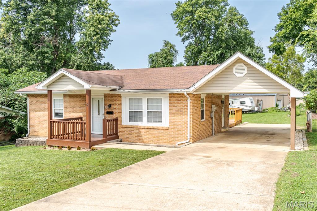 5 Richardson Drive