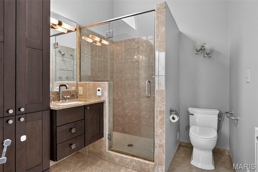 9017 Fair Oaks Crescent Court Property Photo 22