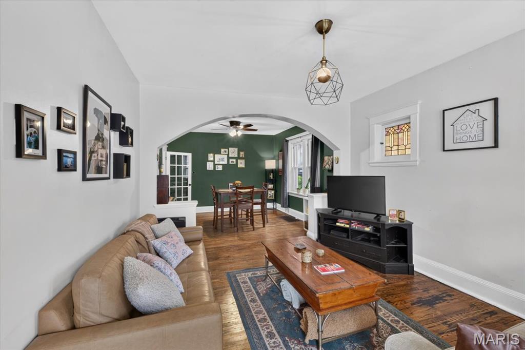 4448 Wallace Street Property Photo 3