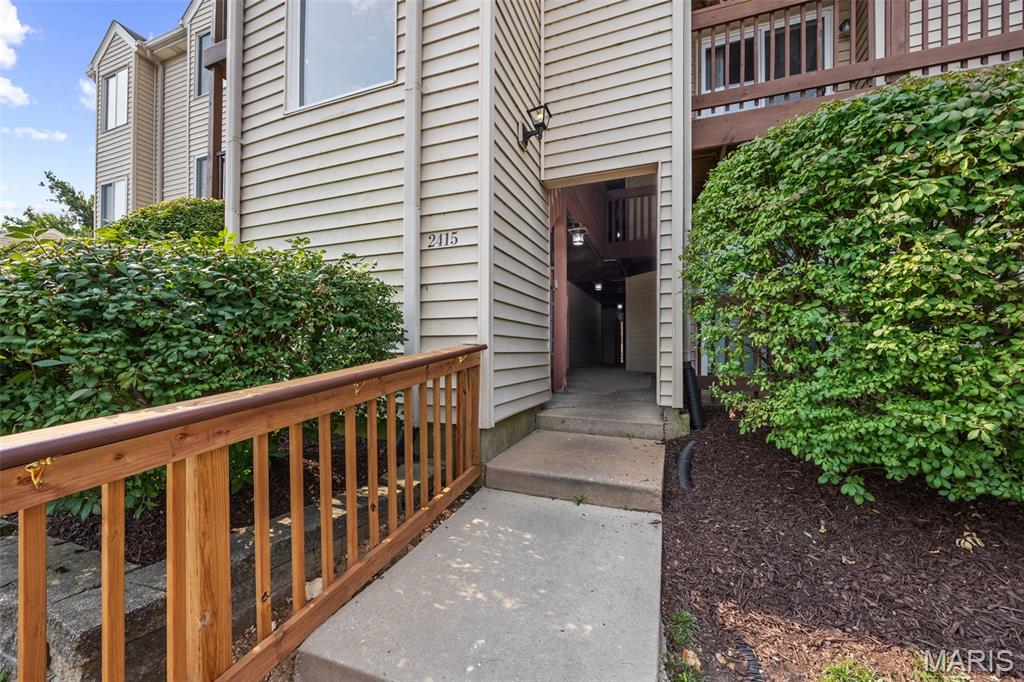 2419 Sandalwood Creek Court F Property Photo 1