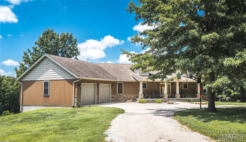 33701 Crystal Lake Road Property Photo 2