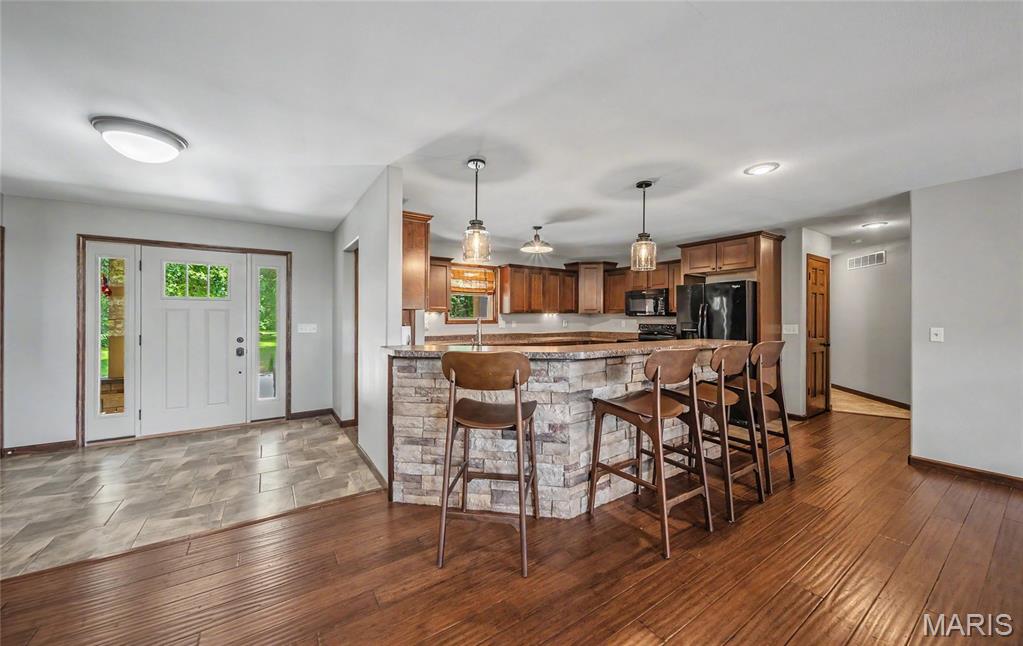 33701 Crystal Lake Road Property Photo 17