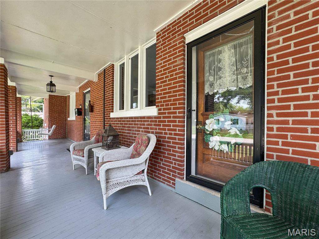 403 N Clinton Street Property Photo 1