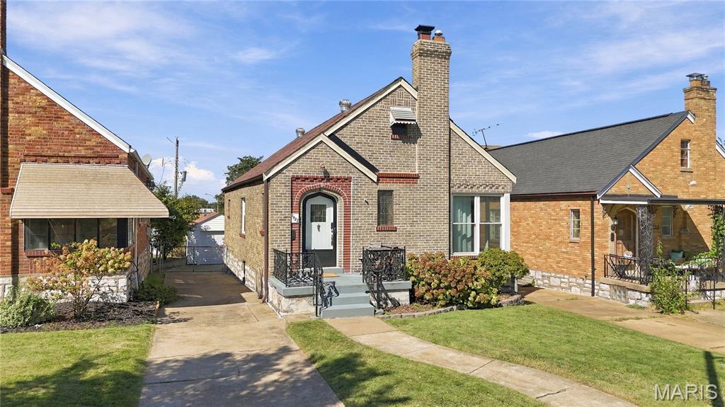 3827 Sulphur Avenue Property Photo