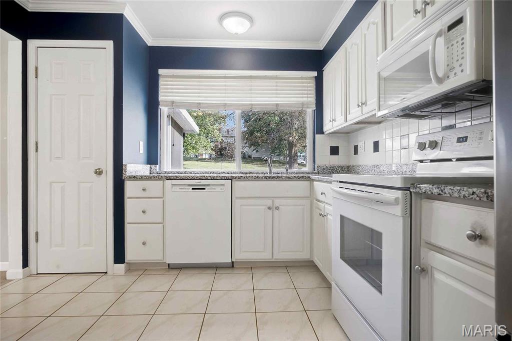 347 Parma Drive Property Photo 5