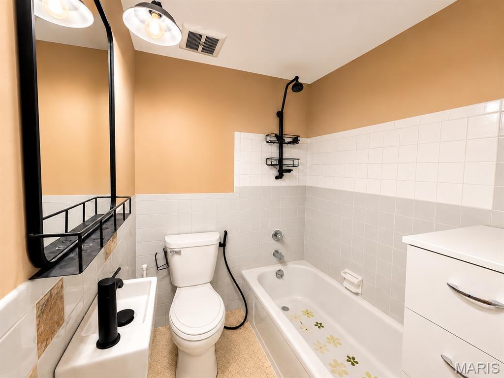 207 Tiffin Avenue Property Photo 24