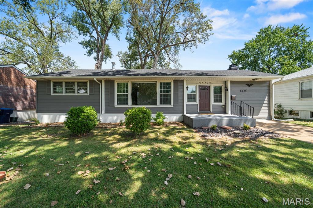 6224 Pointview Lane Property Photo 1