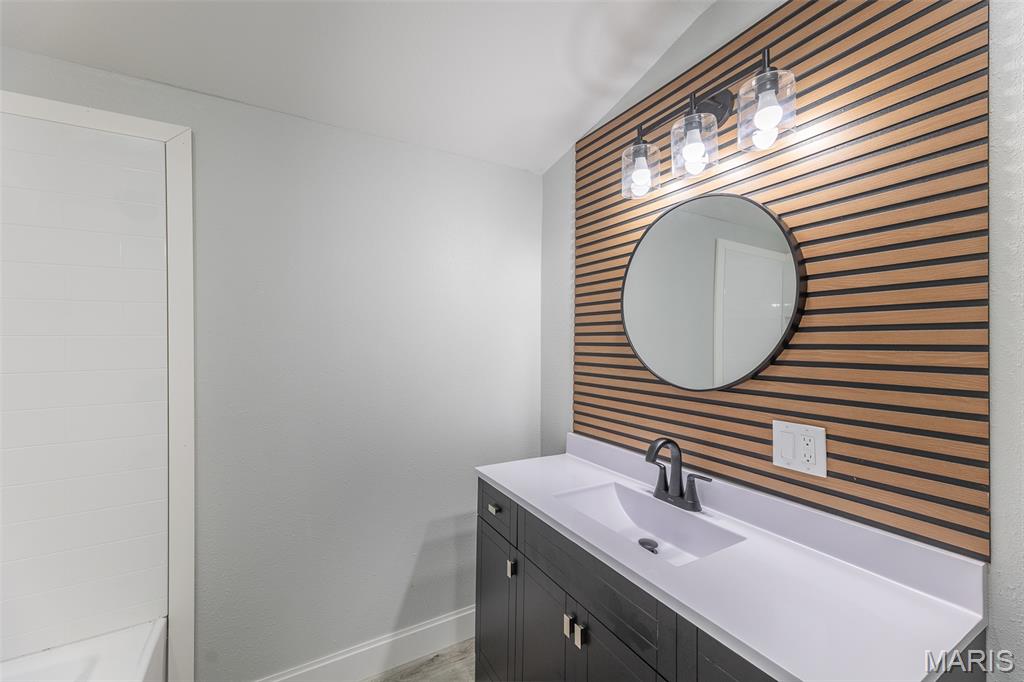 26050538 Property Photo 10