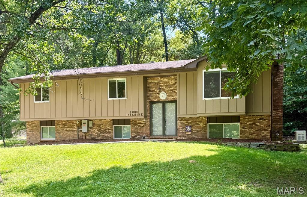 2800 Oakshire Circle Property Photo 1