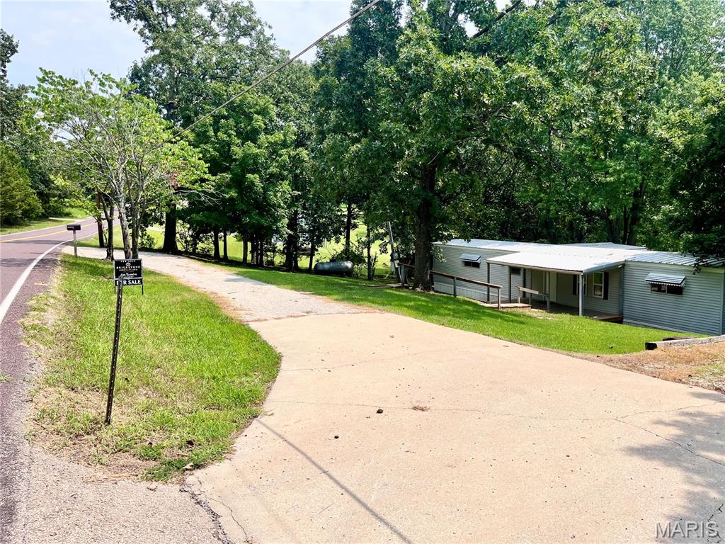 3867 Flucom Road Property Photo 4