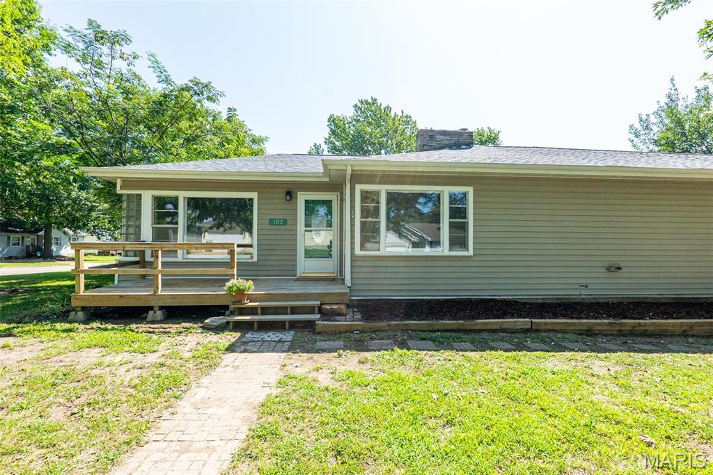 102 Poe Drive Property Photo 3