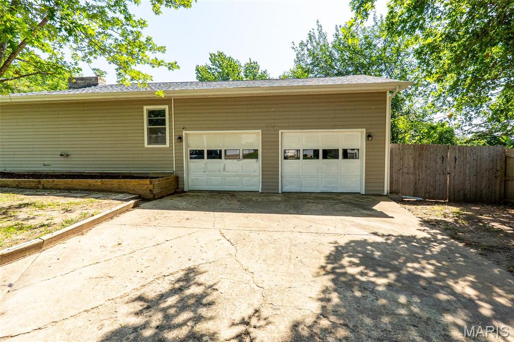 102 Poe Drive Property Photo 5