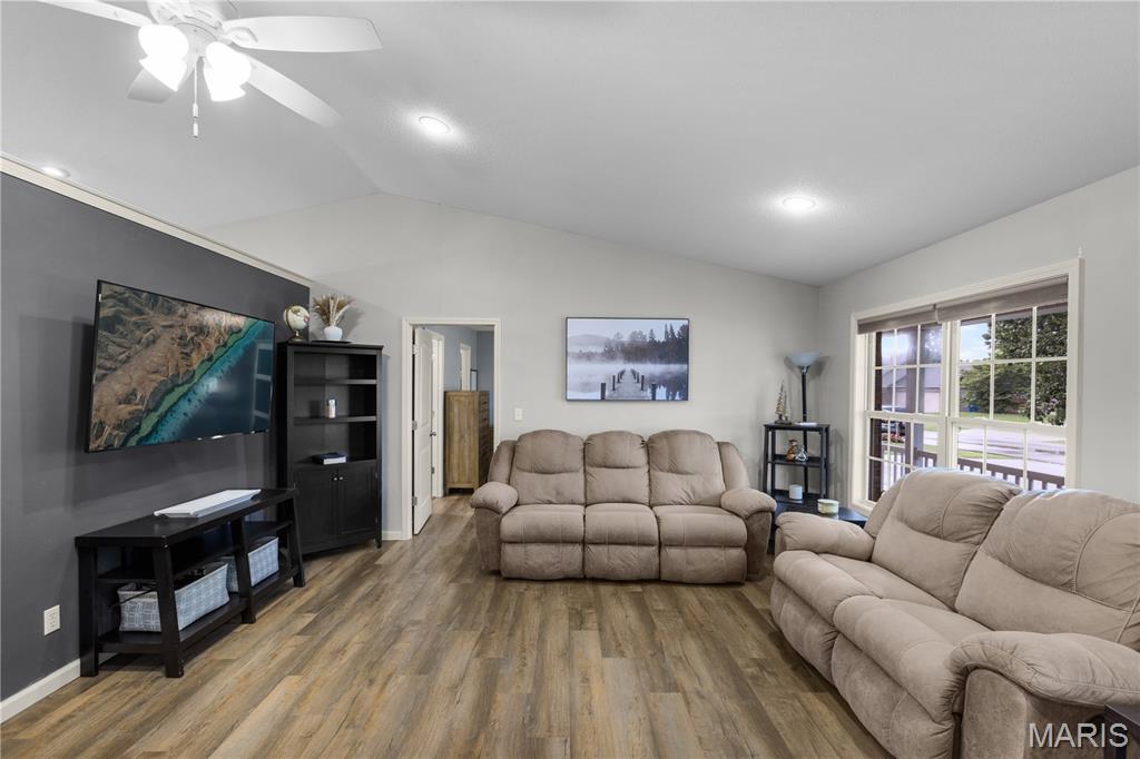 467 Oak Meadow Drive Property Photo 3