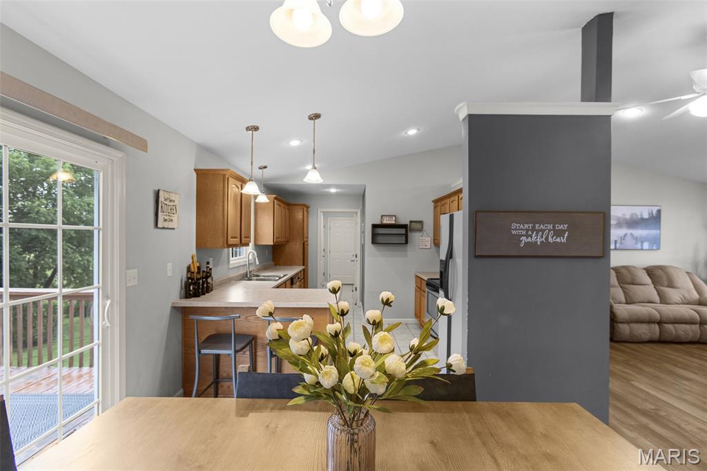 467 Oak Meadow Drive Property Photo 7