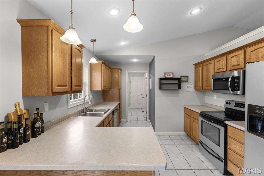 467 Oak Meadow Drive Property Photo 8